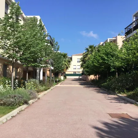 Apartment Appt 6 Pers Piscine Parking Clim Frejus